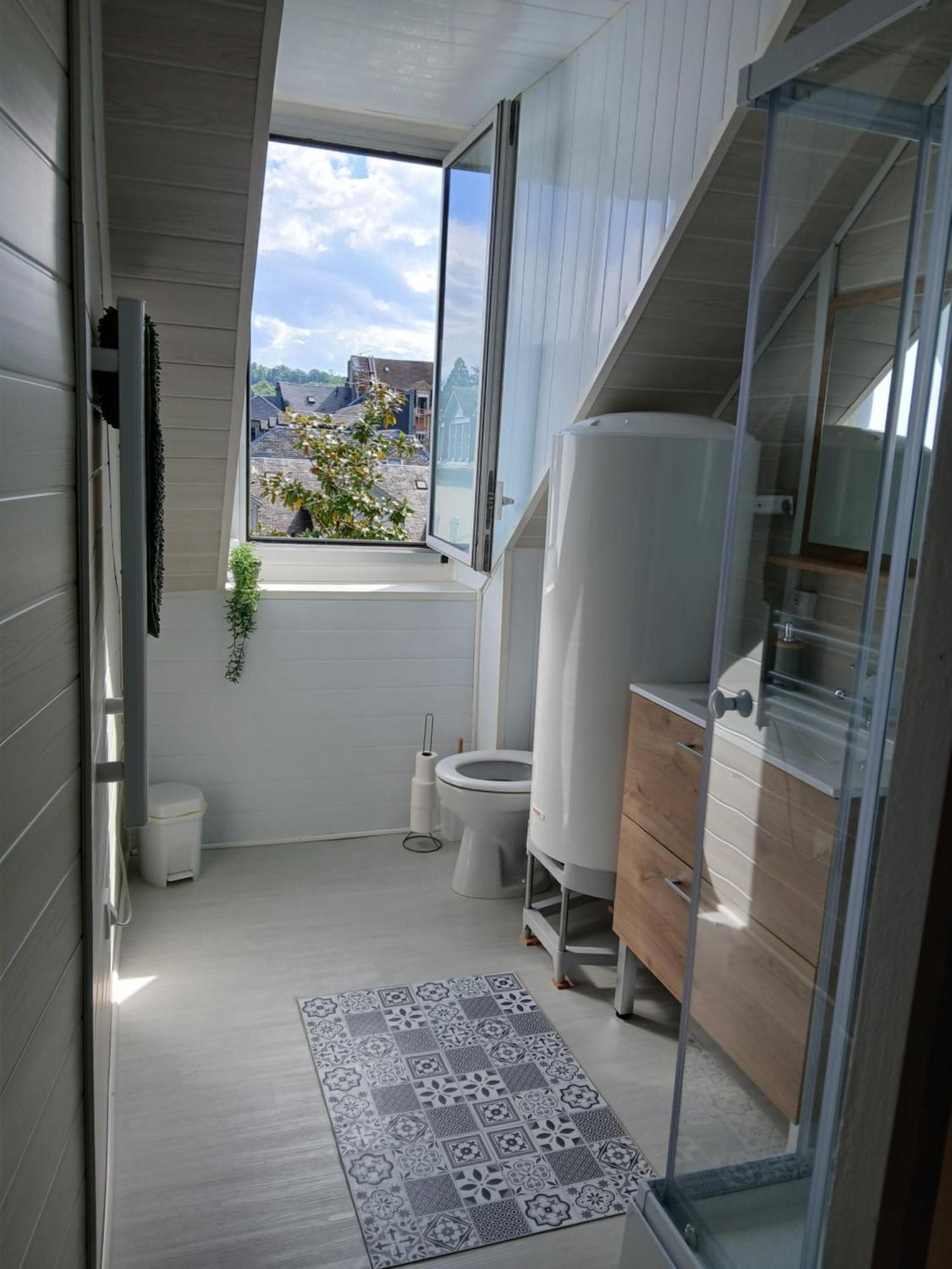 Charmant Appartement Au Centre De Bagnères-de-Bigorre Exteriör bild